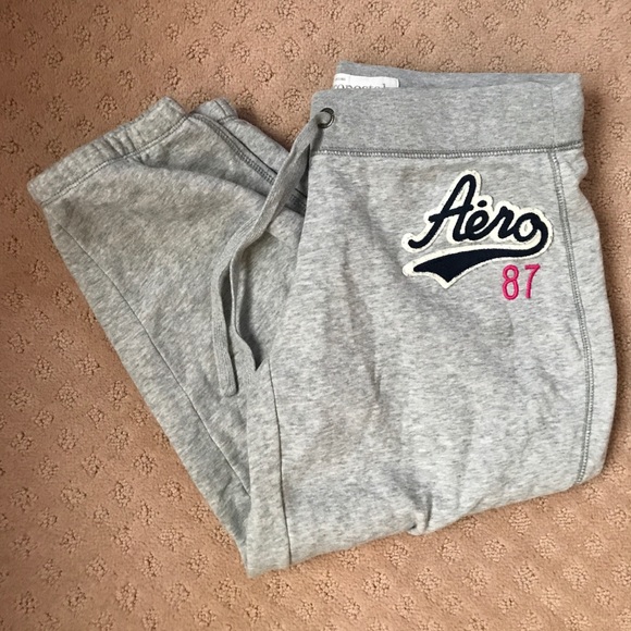 Aeropostale Pants - Aeropostale Cropped Sweatpants Size M
